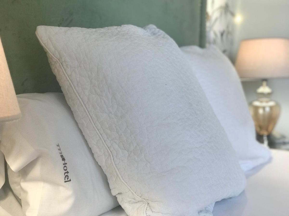 Hotel Mr Les Rotes دينايا المظهر الخارجي الصورة
