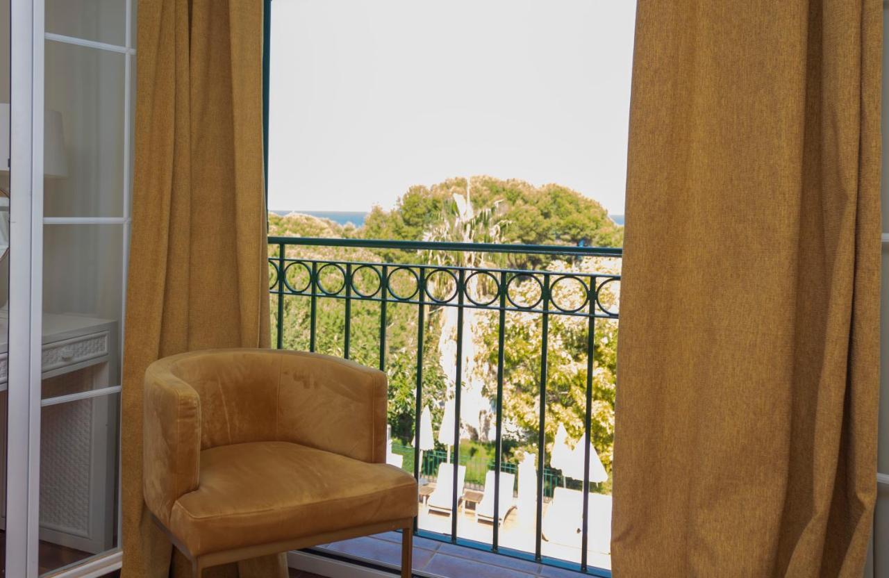 Hotel Mr Les Rotes دينايا المظهر الخارجي الصورة