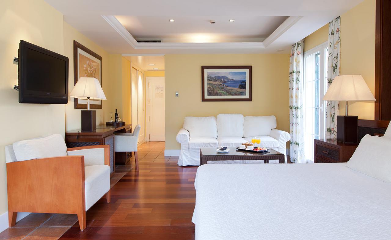 Hotel Mr Les Rotes دينايا المظهر الخارجي الصورة